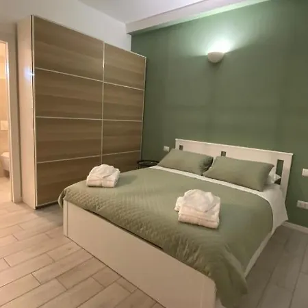 Apartment The Hideaway House Milan